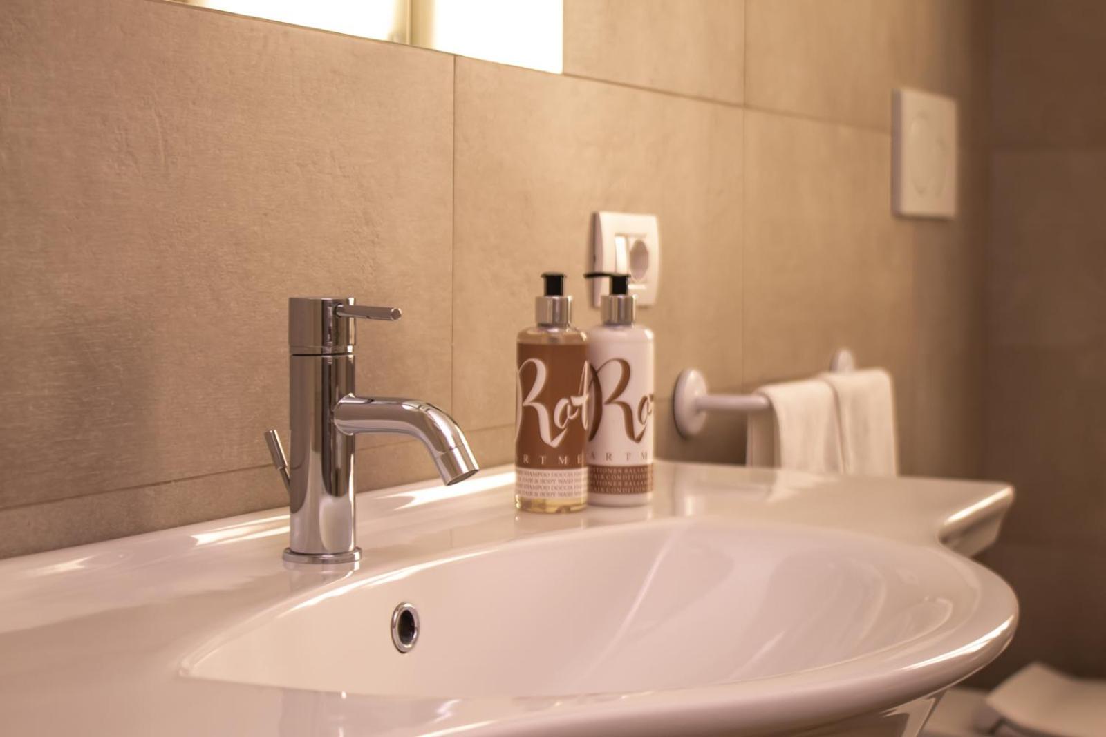 רוטה ד'אימגנה Rota Apartments חדר תמונה
